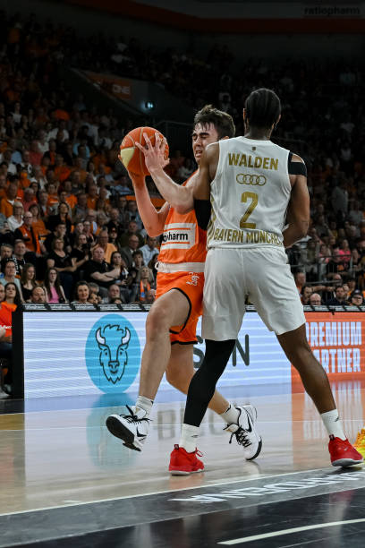 出了极高水 出了极高水