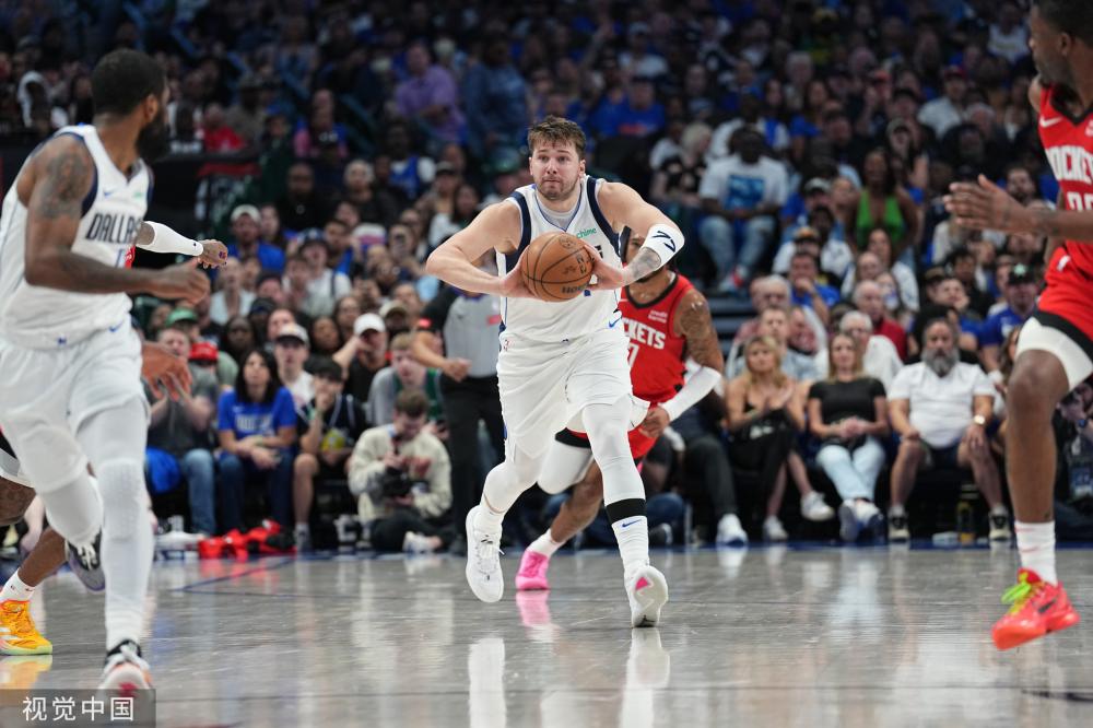 中表现出色 中表现出色